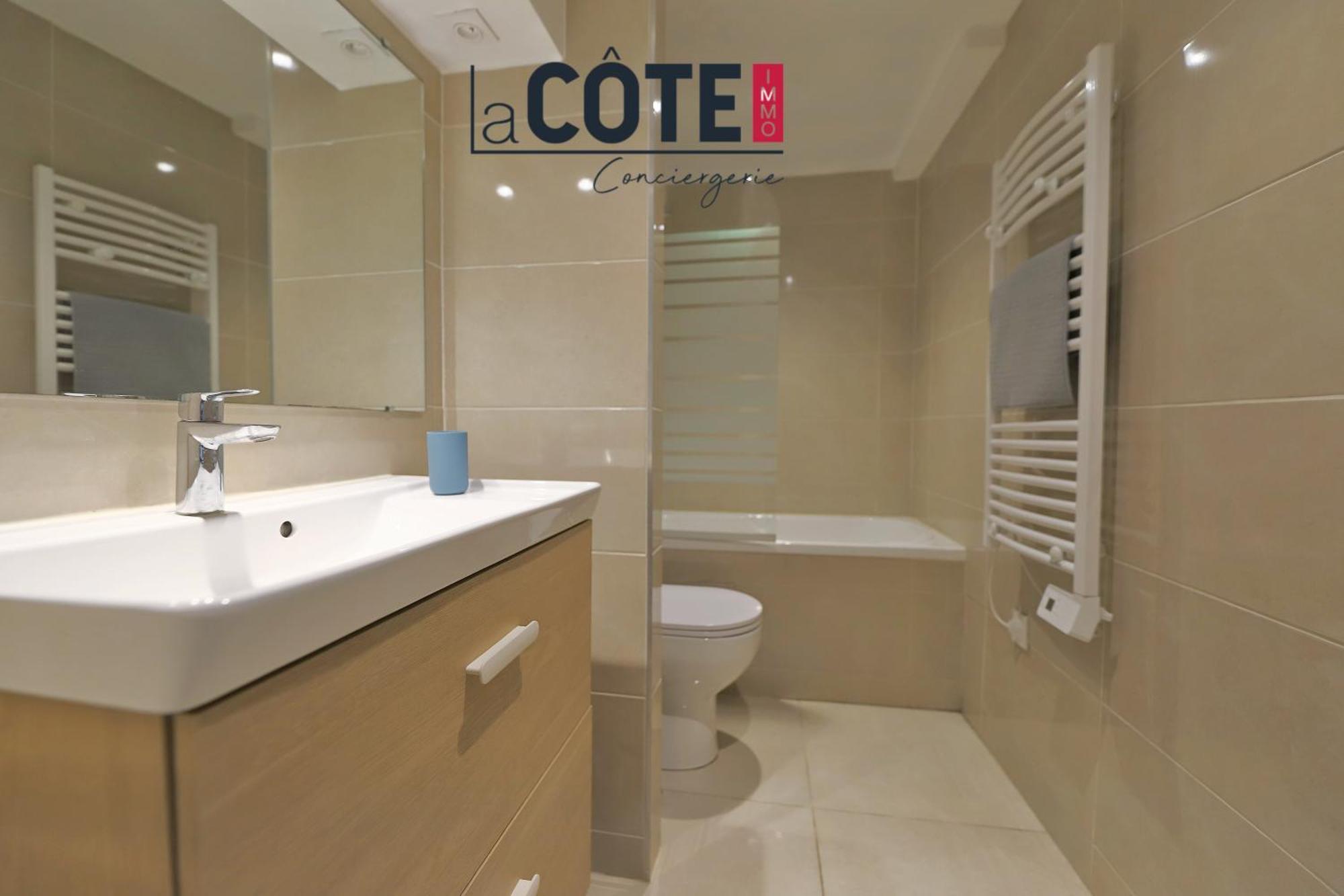 Appart Affaires - 2 Couchages Шатонеф-ле-Мартиг Экстерьер фото